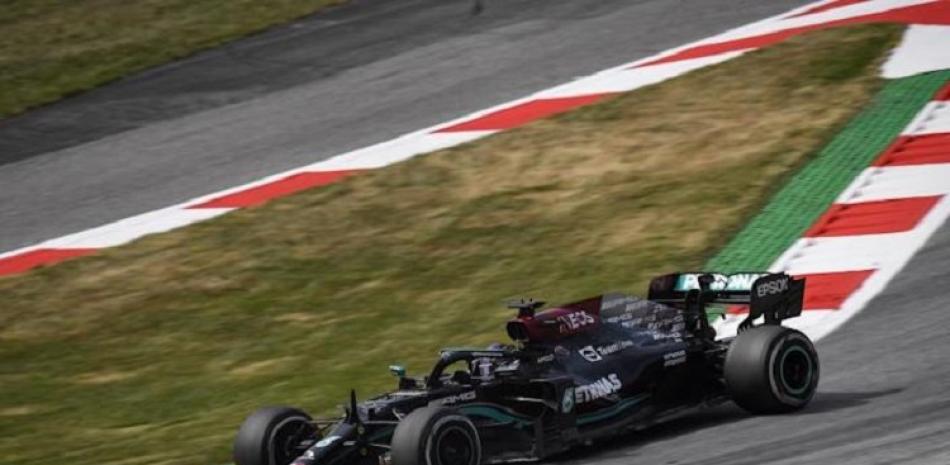 El Gran Premio de Silverstone pondrá de nuevo en la pista la lucha por el primer lugar entre Lewis Hamiton y Max Verstappen.