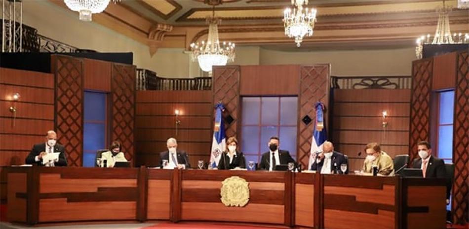 Sesión del Consejo Nacional de la Magistratura celebrada en el Palacio Nacional para evaluar a los postulantes a jueces del Tribunal Superior Electoral (TSE).