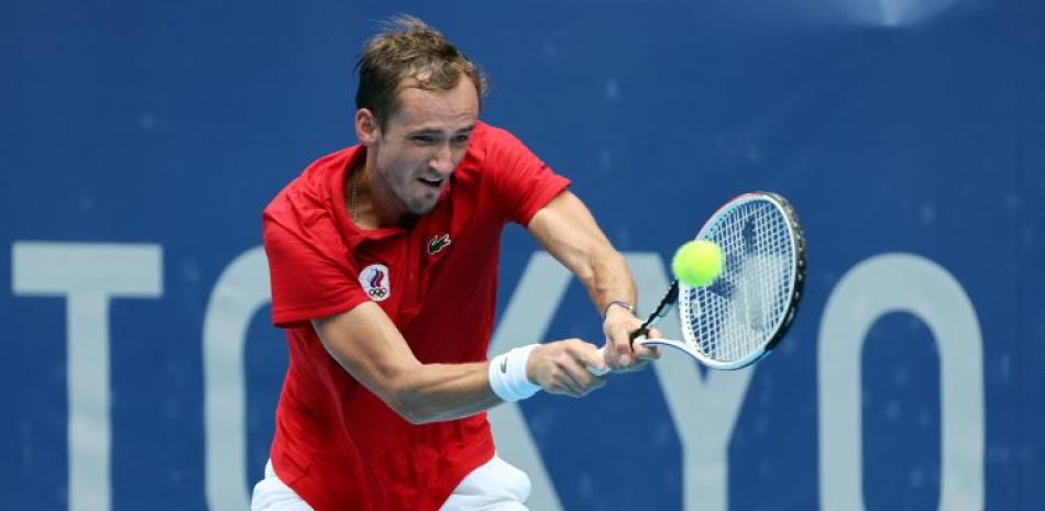 Daniil Medvedev tuvo más dificultades ante el italiano Fabio Fognini, pero logró avanzar en el torneo de tenis de los Juegos Olímpicos.