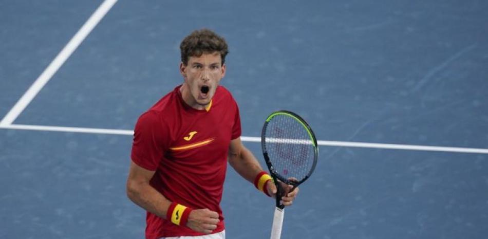 Pablo Carreño Busta, de España, reacciona durante su victoria sobre Novak Djokovic en el partido por la medalla de bronce de los Juegos Olímpicos de Tokio 2020.