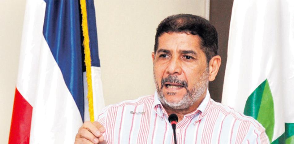 Limbert Cruz, Ministro de Agricultura.