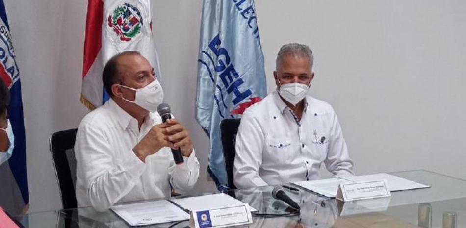 El acuerdo fue suscrito por el administrador general de Egehid, ingeniero Rafael Salazar, y el padre José Rafael Núñez Mármol, rector del IPL.