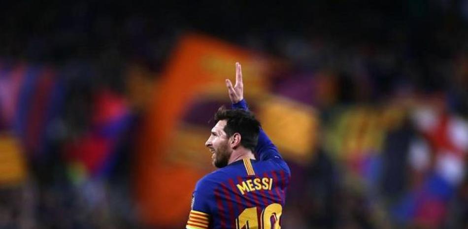 Lionel Messi firmó por dos años con la opción para una tercera temporada.