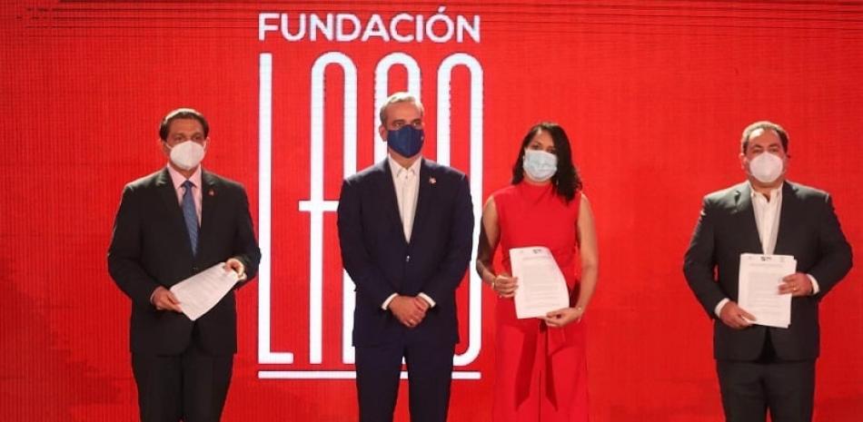 Al lanzamiento de la Red de Donantes de Sangre asistieron el presidente Luis Abinader y autoridades del sector salud. CORTESÍA DE LA ENTIDAD