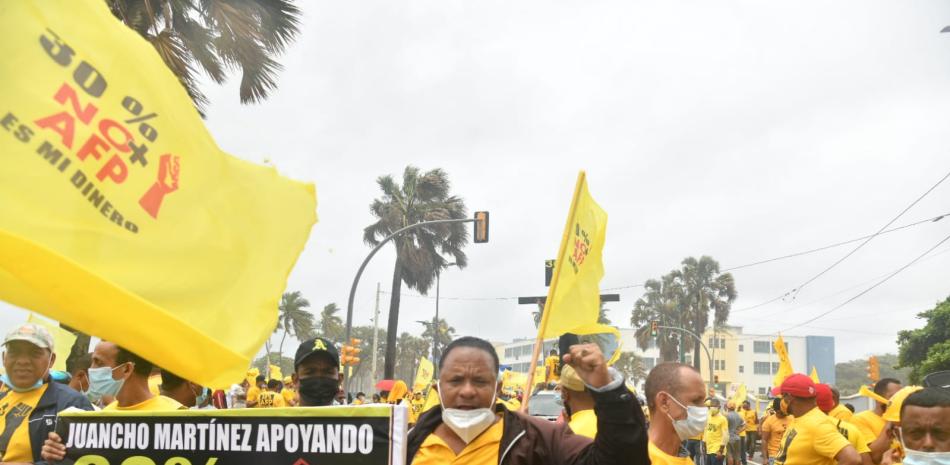 Manifestación a favor de la liberación del 30% del acumulado de los ciudadanos en las Administradoras de Fondos de Pensiones (AFP).

Fotos: José Alberto Maldonado/LD