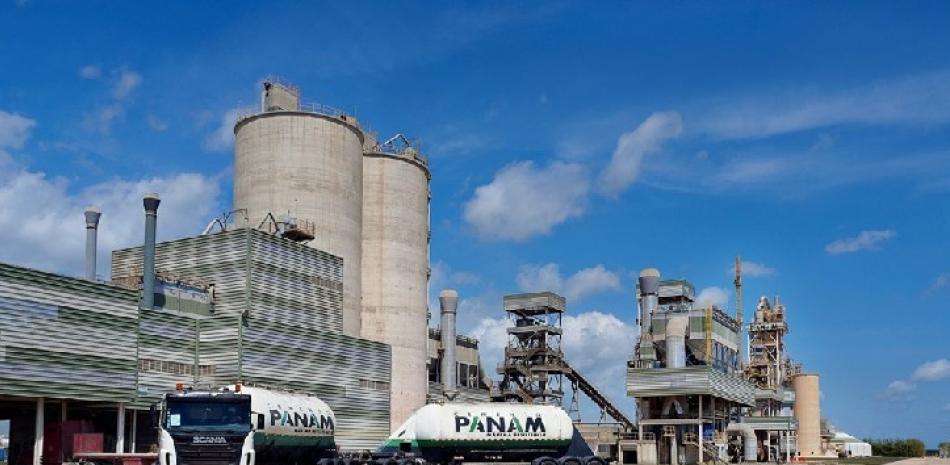 Consorcio Minero Dominicano produce y comercializa cemento, concreto y agregados bajo la marca Panam.