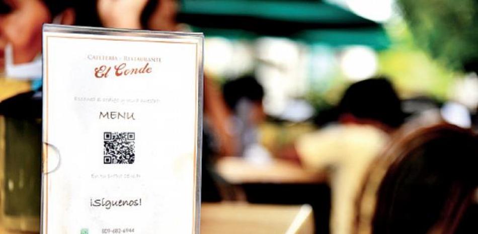 El código QR ha sustituido la carta-menú impresa con detalles que utilizaban los restaurantes para ayudar a los comensales a seleccionar su plato. Al escanear el QR con un teléfono inteligente, se halla toda la información.