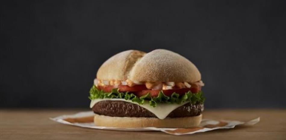 McDonald’s lanza una hamburguesa en apoyo a los productores locales frente a la crisis del Covid-19.

Foto: MCDONALD'S/EP