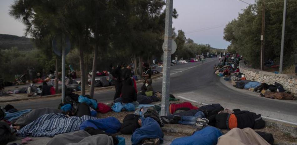Foto tomada el 10 de septiembre del 2020 del campamento de migrantes en la isla Lesbos en Grecia. (Foto AP/Petros Giannakouris, File)