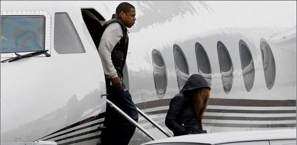 Beyonce le hizo a Jay Z uno de los más caros regalos de una celebridad a su pareja: un avión privado.
