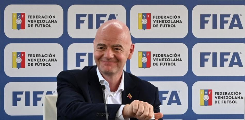 Giannis Infantino, presidente de la FIFA, aparece durante su encuentro con la prensa en una visita oficial a Venezuela.