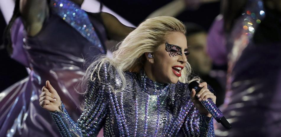 Stefani Joanne Angelina Germanotta, conocida como Lady Gaga, nació en 1986 en Lenox Hill (Manhattan, Nueva York), en el seno de un hogar católico. Imagen del 5 de febrero de 2017 en Houston. (Foto AP/Darron Cummings).