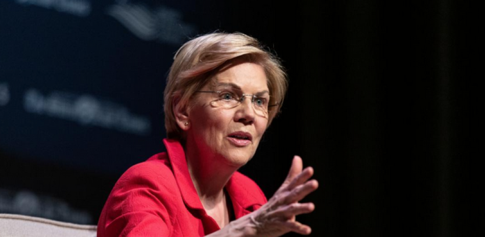 La senadora Elizabeth Warren apoya gravar fortunas de los más ricos. AGENCIAS/
