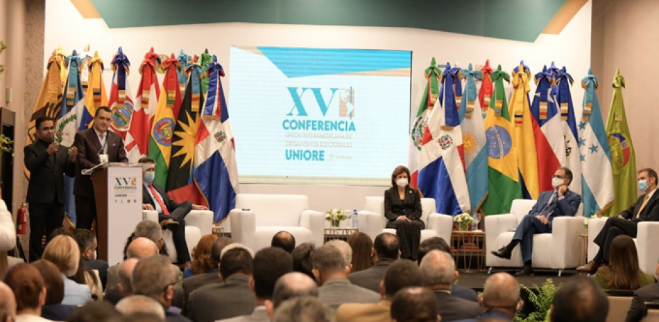 El presidente pro tempore de la Unión Interamericana de Organismos Electorales (Uniore) expone ante la XV Conferencia de ese ente, en Santo Domingo.