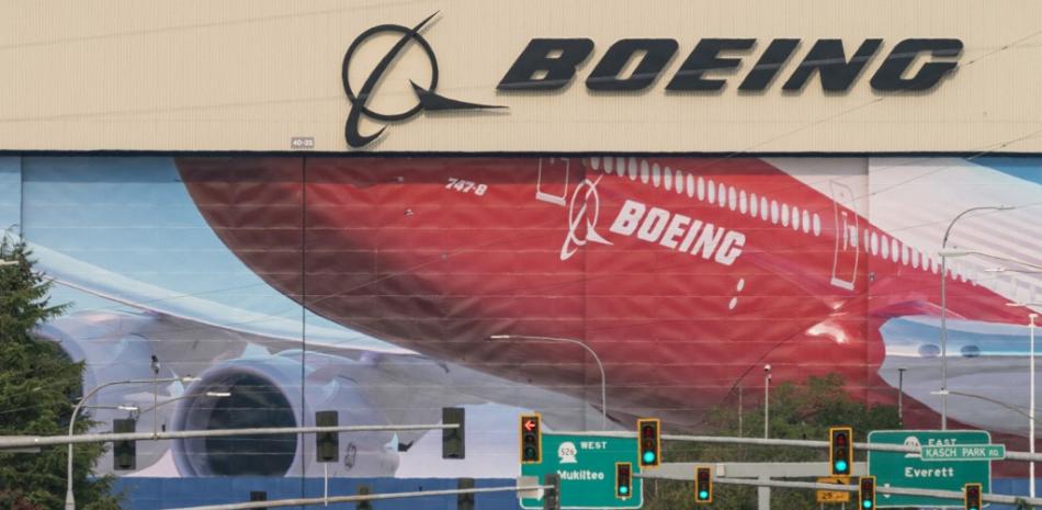 En esta foto de archivo tomada el 30 de septiembre de 2020, la fábrica de Boeing Airplanes donde se producen varios modelos de sus aviones comerciales, incluido el 787 Dreamliner, en Everett, Washington. STEPHEN BRASHEAR / GETTY IMAGES NORTEAMÉRICA / AFP