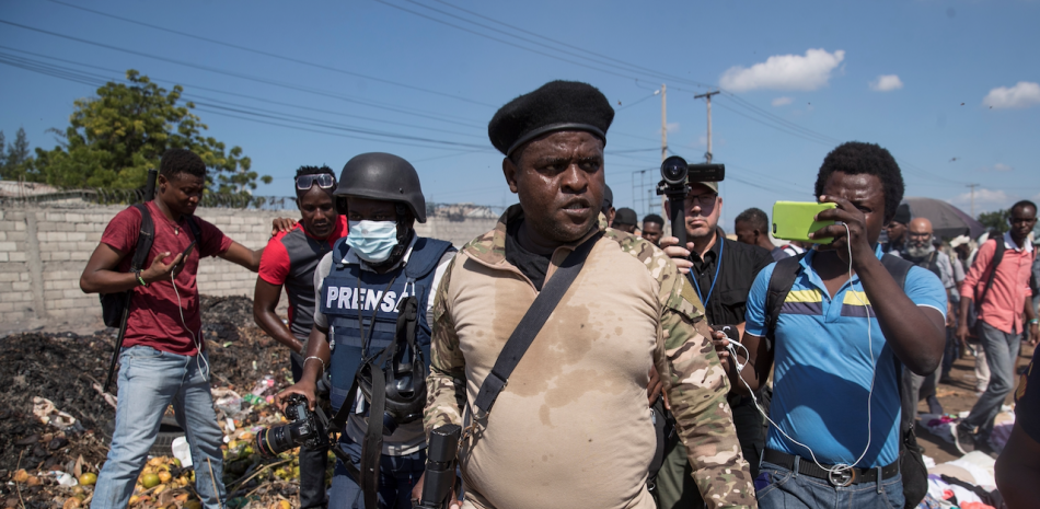 Jimmy Barbecue Cherizier, expolicía que lidera las bandas de secuestradores en Haití.