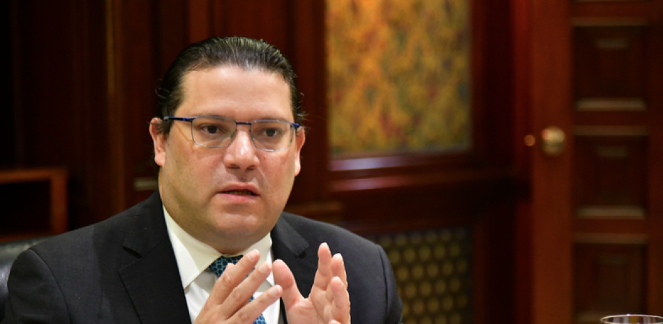 Eduardo Sanz Lovatón, director g Claude Joseph espera la revisión de esta decisión dominicana eneral de Aduanas.