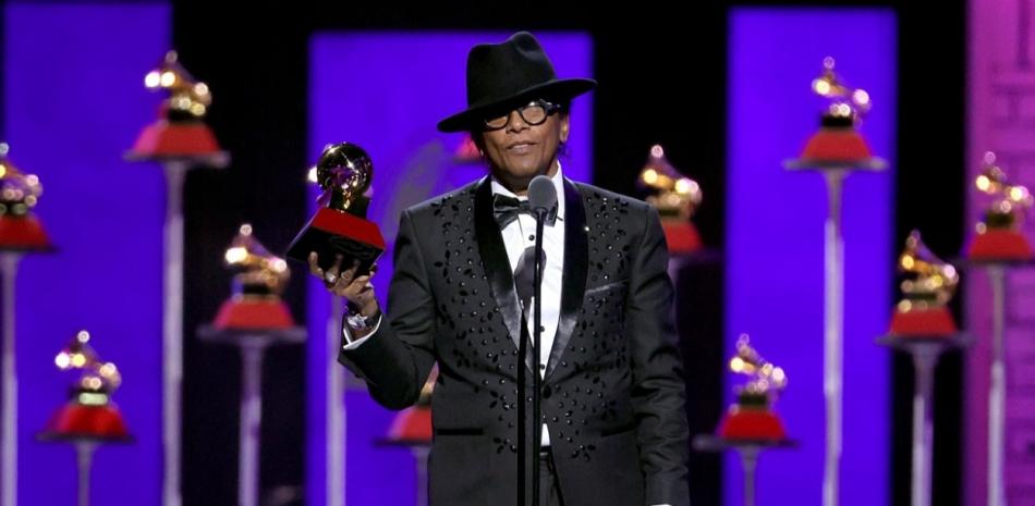 Sergio Vargas en Las Vegas. al recibir su premiio Latin Grammy a mejor álbum de merengue y/o bachata. (Foto: AFP).