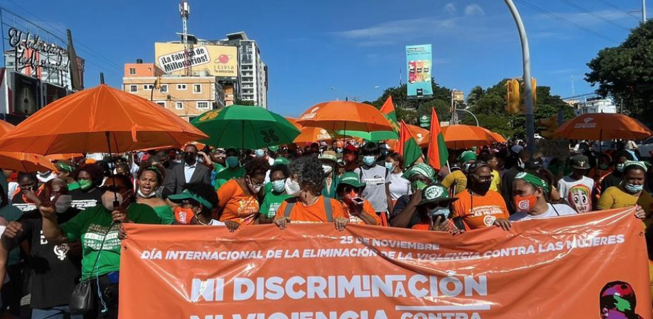 Decena de mujeres pidieron que cese la violencia de Estado contra las mujeres.