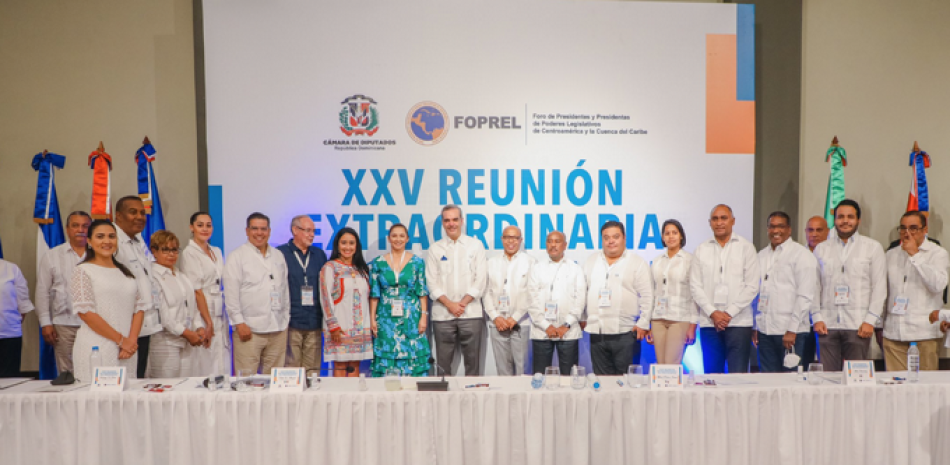 El presidente Luis Abinader participó ayer en Punta Cana en el Primer Foro Empresarial Construyendo la Transformación del Desarrollo Regional.