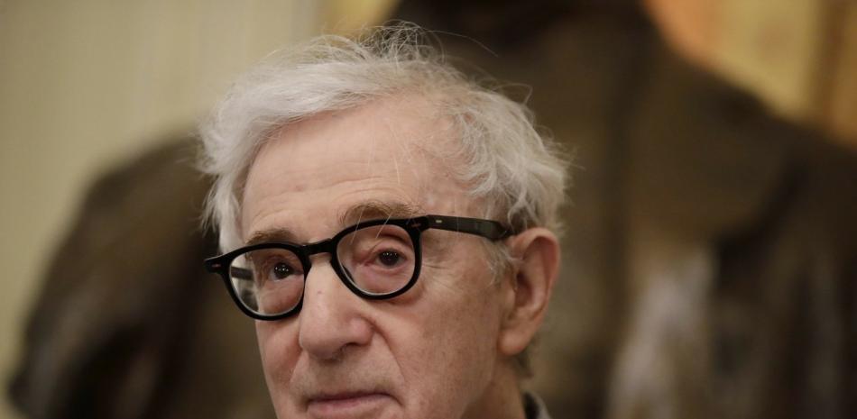 En esta foto del 2 de julio de 2019, el director Woody Allen asiste a una conferencia de prensa en La Scala de Milán. (AP Foto/Luca Bruno, Archivo)