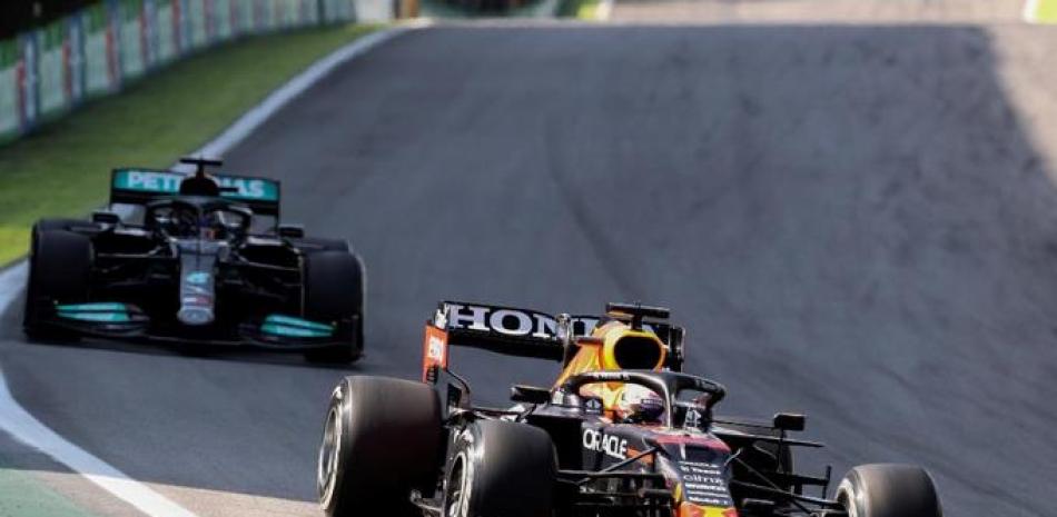 Este domingo se corre el Gran Premio de Jeddah, en Arabia Saudita donde el británico Lewis Hamilton buscará ser nueva vez figura.