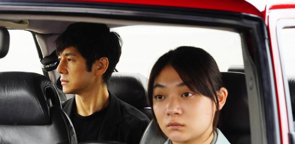 En esta imagen difundida por Janus Films y Sideshow, Hidetoshi Nishijima, a la izquierda, y Toko Miura en una escena de "Drive My Car". (Janus Films y Sideshow vía AP).