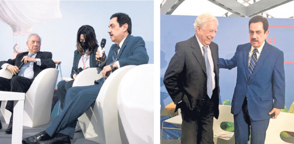 El embajador Tony Raful y el escritor Mario Vargas Llosa durante el conversatorio.