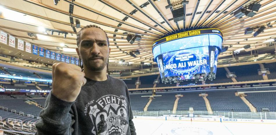 Nico Ali Walsh, nieto de Muhammad Ali, posa para una foto en el Madison Square Garden, el miércoles 8 de diciembre de 2021.
