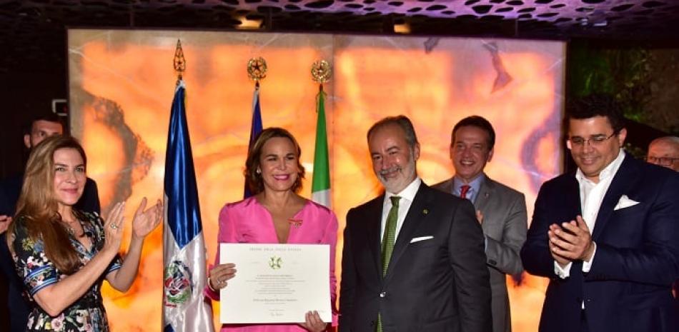Carolina Mejía, Rosanna Rivera, Stefano Queirolo Palmas, Víctor Bisonó y David Collado.