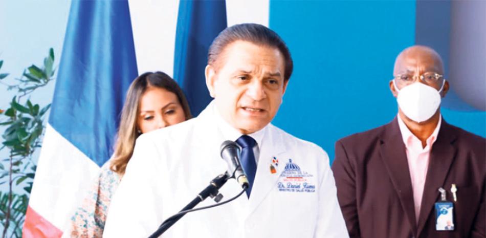 El ministro de Salud, Daniel Rivera, dice que el país está preparado para afrontar una nueva ola de Covid.