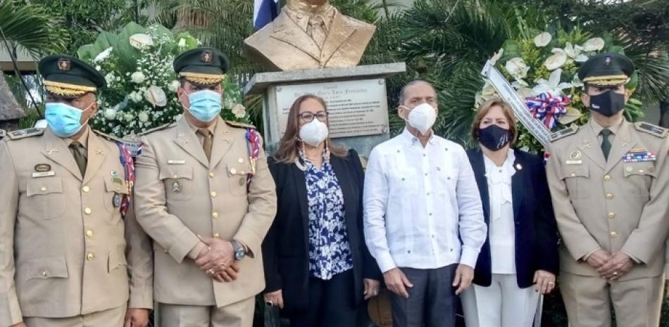 Fernando Arturo Pérez Jiménez, Washington Green Almonte,  Rosa Santos, Juan Pablo Uribe, Marieta Díaz y Juan Manuel Lora de León.