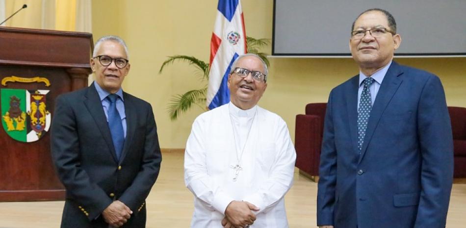 Ángel Almánzar, Ramón Benito Ángeles Fernández y Luis Vergés.