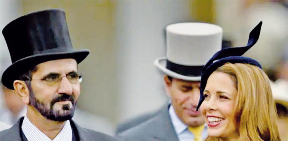 El jeque Mohammed bin Rashid al-Maktoum y su esposa, la princesa Haya de Jordania, el 20 de junio de 2012. AP