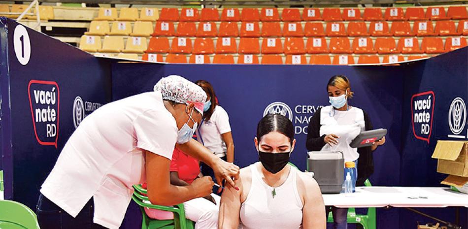Los países latinoamericanos y caribeños apuran la marcha por la vacunación y la prevención contra variante Ómicron.