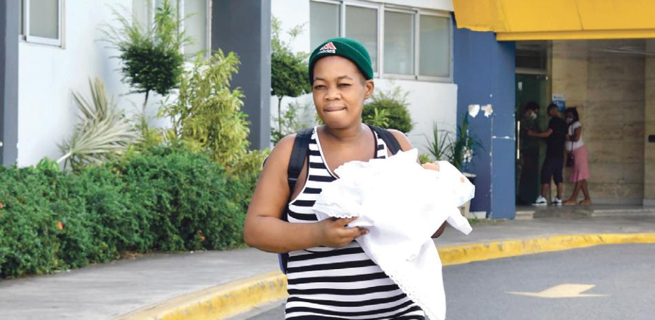 Parturientas haitianas siguen llegan a parir en hospitales dominicanos.