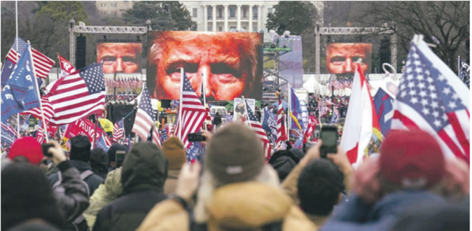 En esta foto del 6 de enero del 2021, partidarios de Trump participan en un mitin en Washington cerca de la Casa