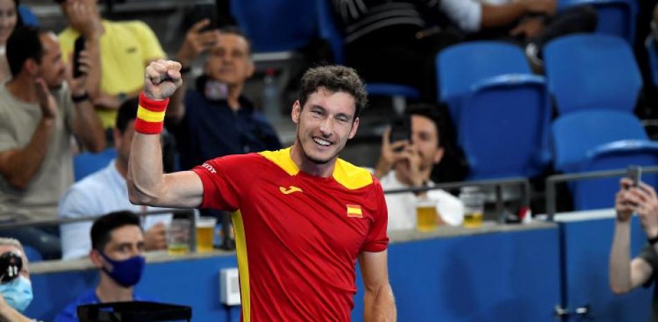 Pablo Carreño, de España, celebra luego de su victoria sobre el serbio Filip Krajinovic en su encuentro del miércoles en la Copa ATP de tenis.