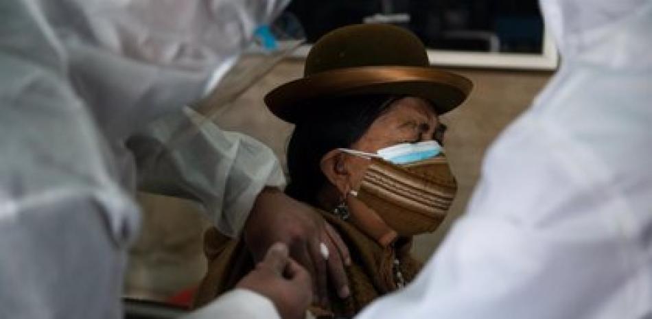 Proceso de vacunación del coronavirus en Bolivia. Europa Press.