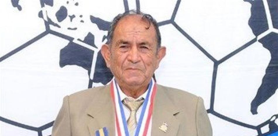 Quispe Mendoza fue elegido al Pabellón de La Fama del Deporte Dominicano en el 2011.