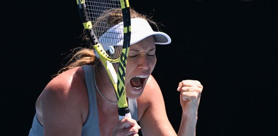 Danielle Collins reacciona durante su partido de cuartos de final en el Abierto de Australia.