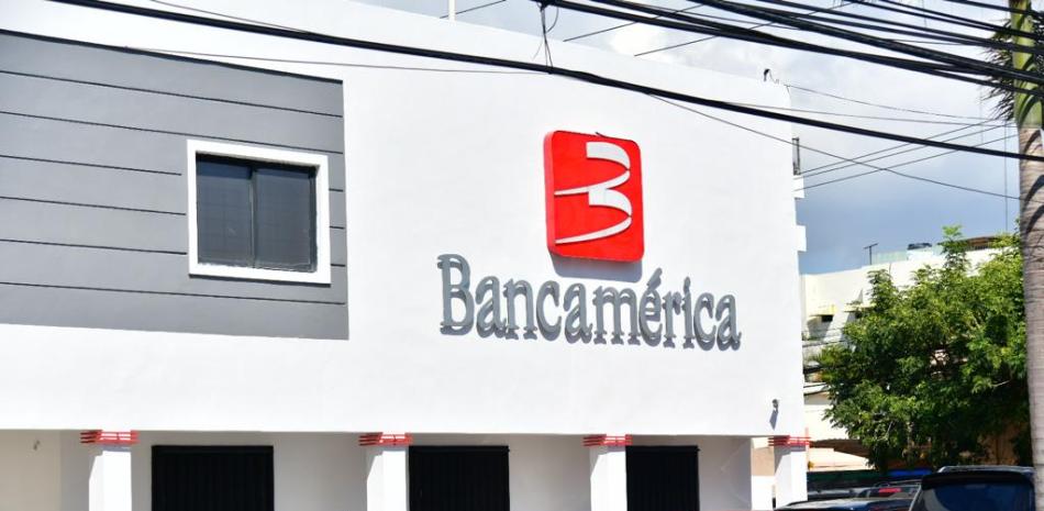 Oficinas adminitrativas de Bancamerica en Piantini, en Santo Domingo, capital dominicana. RAUL ASENCIO/LD
