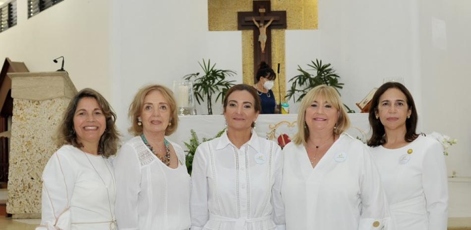 Cecilia Espejo de Estrella, Vilsa de Paulino, Xenia Gell de Álvarez, Julia Lirio de Herrera y Villena Comas.