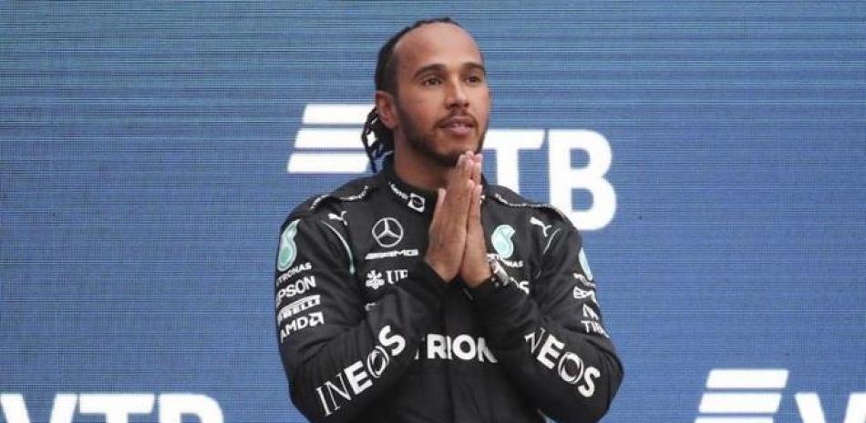 Lewis Hamilton fue derrotado por Max Verstappen en la última vuelta del último Gran Premio de la temporada de 2021, en Abu Dabi.