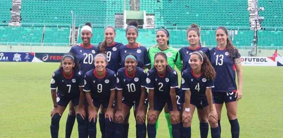 Integrantes de la selección nacional femenina de fútbol.