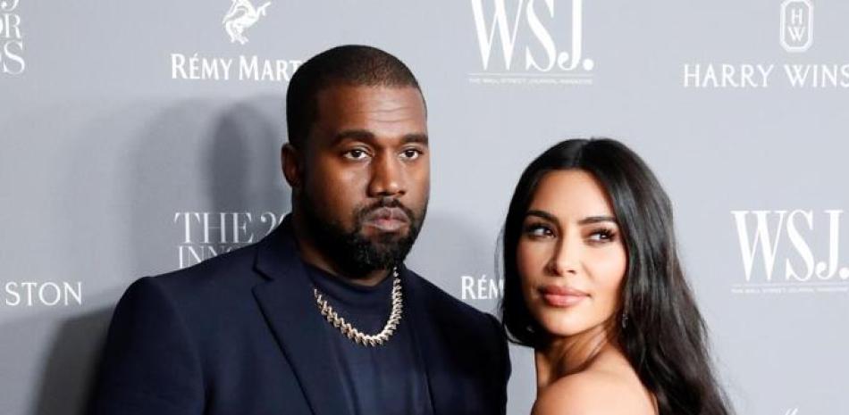 La relación entre el rapero Kayne West y la celebrity Kim Kardashian llegó a su fin con la demanda oficial de divorcio, en febrero pasado. (Foto: EFE).