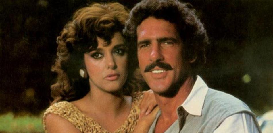 Lucía Méndez y Andrés García protagonizaron la telenovela de 1985 "Tú o nadie", de Televisa.