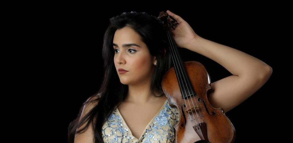 La violinista Aisha Syed Castro tocará en el Kennedy Center en un concierto organizado por la misión diplomática dominicana en Washington y patrocinado por la Sociedad Industrial Dominicana, el 24 de febrero a las 7:30 de la noche.