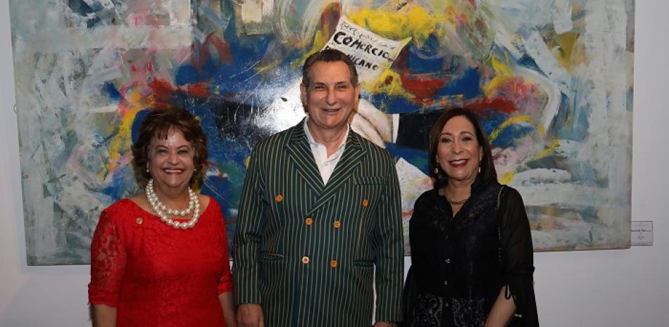 Verónica Sención, Francisco Nader y Lidia Martínez de Macarrulla.