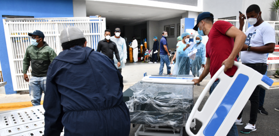 El país tuvo que ajustar su sistema sanitario para disponer de más camas para pacientes Covid, Unidades de Cuidados Intensivos y ventiladores mecánicos.